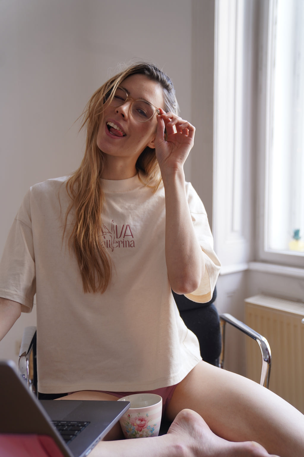 vanilla-cream LOGO shirt